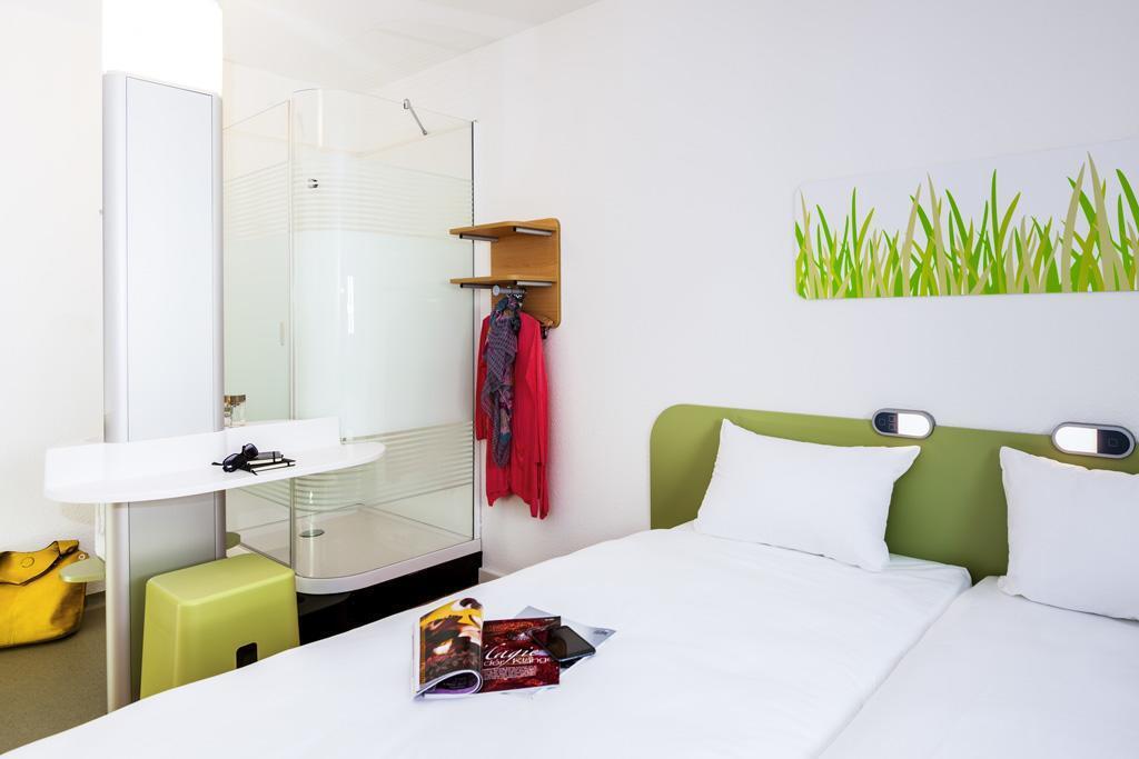 Ibis Budget Bordeaux Aeroport Mérignac Exterior foto